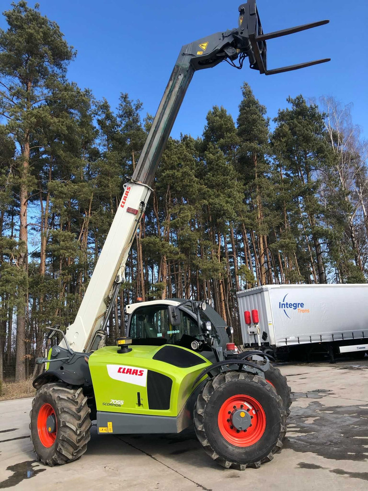 CLAAS SCORPION 7055 Varipower, Klima, Zaczep hydr,Centr smar,z Francji - Kurottaja: kuva CLAAS SCORPION 7055 Varipower, Klima, Zaczep hydr,Centr smar,z Francji - Kurottaja CLAAS SCORPION 7055 Varipower, Klima, Zaczep hydr,Centr smar,z Francji - Kurottaja: kuva CLAAS SCORPION 7055 Varipower, Klima, Zaczep hydr,Centr smar,z Francji - Kurottaja