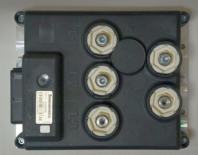 Jungheinrich 51033235 | Rij regeling Drive controller AS2412i index C from ESC21 - Ohjainyksikkö - Materiaalinkäsittely: kuva Jungheinrich 51033235 | Rij regeling Drive controller AS2412i index C from ESC21 - Ohjainyksikkö - Materiaalinkäsittely Jungheinrich 51033235 | Rij regeling Drive controller AS2412i index C from ESC21 - Ohjainyksikkö - Materiaalinkäsittely: kuva Jungheinrich 51033235 | Rij regeling Drive controller AS2412i index C from ESC21 - Ohjainyksikkö - Materiaalinkäsittely
