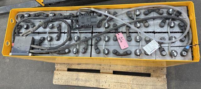 Jungheinrich unknown | 48 4PZS620 year 20/2020 sn. C81179598 dimensions 1220x355  - Akku - Materiaalinkäsittely: kuva Jungheinrich unknown | 48 4PZS620 year 20/2020 sn. C81179598 dimensions 1220x355  - Akku - Materiaalinkäsittely Jungheinrich unknown | 48 4PZS620 year 20/2020 sn. C81179598 dimensions 1220x355  - Akku - Materiaalinkäsittely: kuva Jungheinrich unknown | 48 4PZS620 year 20/2020 sn. C81179598 dimensions 1220x355  - Akku - Materiaalinkäsittely