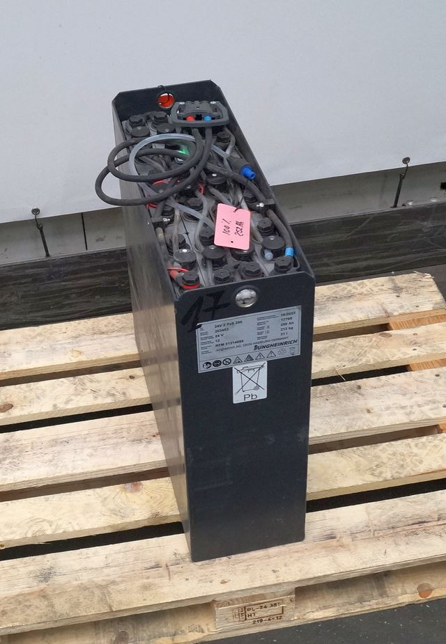 Jungheinrich unknown | Battery 24 2PZS250 year 2022 weight 212 kg sn. 203453 out  - Akku - Materiaalinkäsittely: kuva Jungheinrich unknown | Battery 24 2PZS250 year 2022 weight 212 kg sn. 203453 out  - Akku - Materiaalinkäsittely Jungheinrich unknown | Battery 24 2PZS250 year 2022 weight 212 kg sn. 203453 out  - Akku - Materiaalinkäsittely: kuva Jungheinrich unknown | Battery 24 2PZS250 year 2022 weight 212 kg sn. 203453 out  - Akku - Materiaalinkäsittely