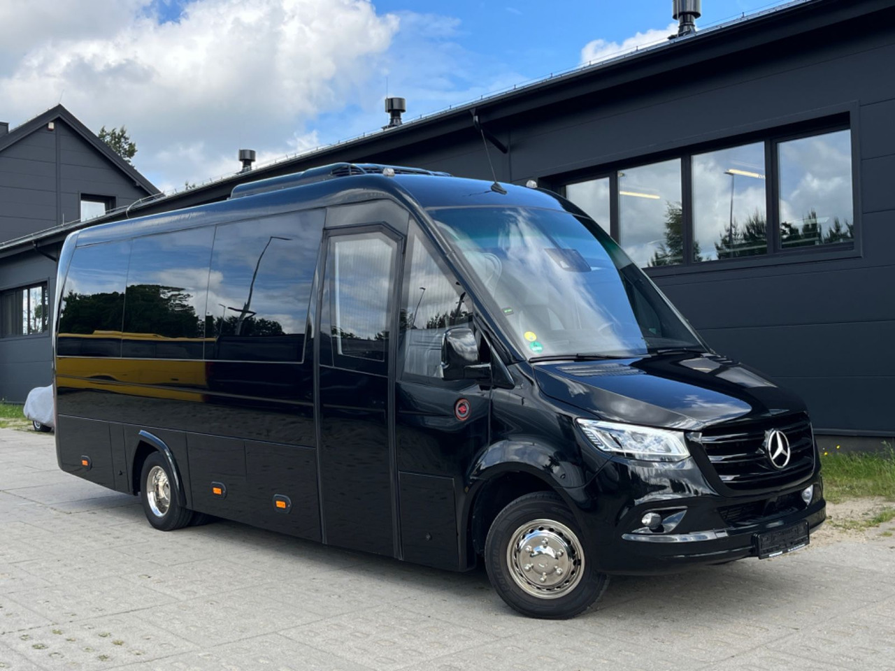 Mercedes-Benz Sprinter 519 HIGH DECK/ 3.0 V6 /LUXURY Bus/ 6.8t - Turistibussi: kuva Mercedes-Benz Sprinter 519 HIGH DECK/ 3.0 V6 /LUXURY Bus/ 6.8t - Turistibussi Mercedes-Benz Sprinter 519 HIGH DECK/ 3.0 V6 /LUXURY Bus/ 6.8t - Turistibussi: kuva Mercedes-Benz Sprinter 519 HIGH DECK/ 3.0 V6 /LUXURY Bus/ 6.8t - Turistibussi