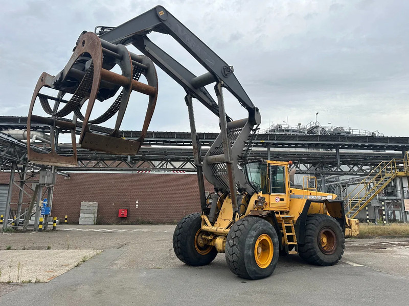 Volvo L180 C High Lift - Metsäperävaunu: kuva Volvo L180 C High Lift - Metsäperävaunu Volvo L180 C High Lift - Metsäperävaunu: kuva Volvo L180 C High Lift - Metsäperävaunu