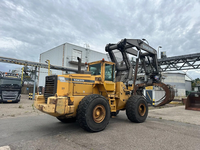 Volvo L180 C High Lift - Metsäperävaunu: kuva Volvo L180 C High Lift - Metsäperävaunu Volvo L180 C High Lift - Metsäperävaunu: kuva Volvo L180 C High Lift - Metsäperävaunu