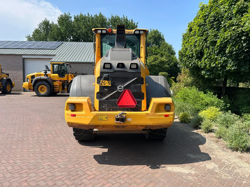 Volvo L90 H - Pyöräkuormaaja: kuva Volvo L90 H - Pyöräkuormaaja Volvo L90 H - Pyöräkuormaaja: kuva Volvo L90 H - Pyöräkuormaaja