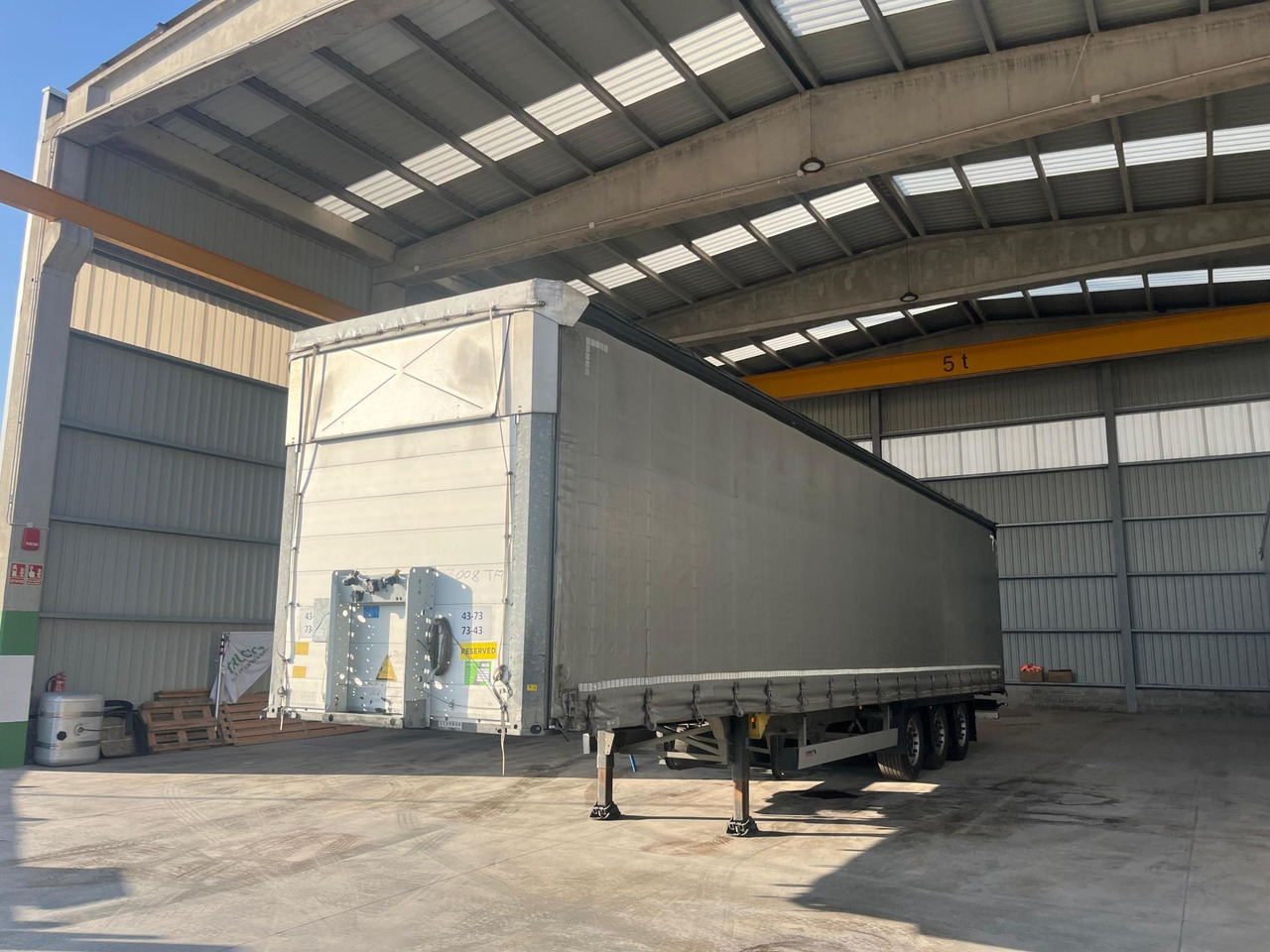 Schmitz Cargobull SCS24/L Varios - Pressukapellipuoliperävaunu: kuva Schmitz Cargobull SCS24/L Varios - Pressukapellipuoliperävaunu Schmitz Cargobull SCS24/L Varios - Pressukapellipuoliperävaunu: kuva Schmitz Cargobull SCS24/L Varios - Pressukapellipuoliperävaunu
