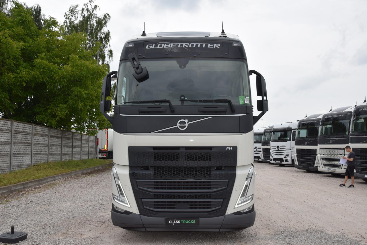 Volvo FH 500 Globetrotter XL - Vetopöytäauto: kuva Volvo FH 500 Globetrotter XL - Vetopöytäauto Volvo FH 500 Globetrotter XL - Vetopöytäauto: kuva Volvo FH 500 Globetrotter XL - Vetopöytäauto