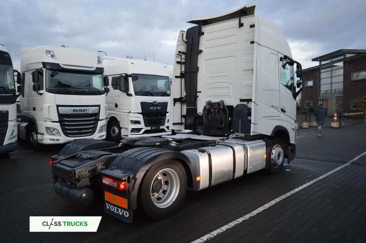 Volvo FH 500 Globetrotter XL Varios - Vetopöytäauto: kuva Volvo FH 500 Globetrotter XL Varios - Vetopöytäauto Volvo FH 500 Globetrotter XL Varios - Vetopöytäauto: kuva Volvo FH 500 Globetrotter XL Varios - Vetopöytäauto