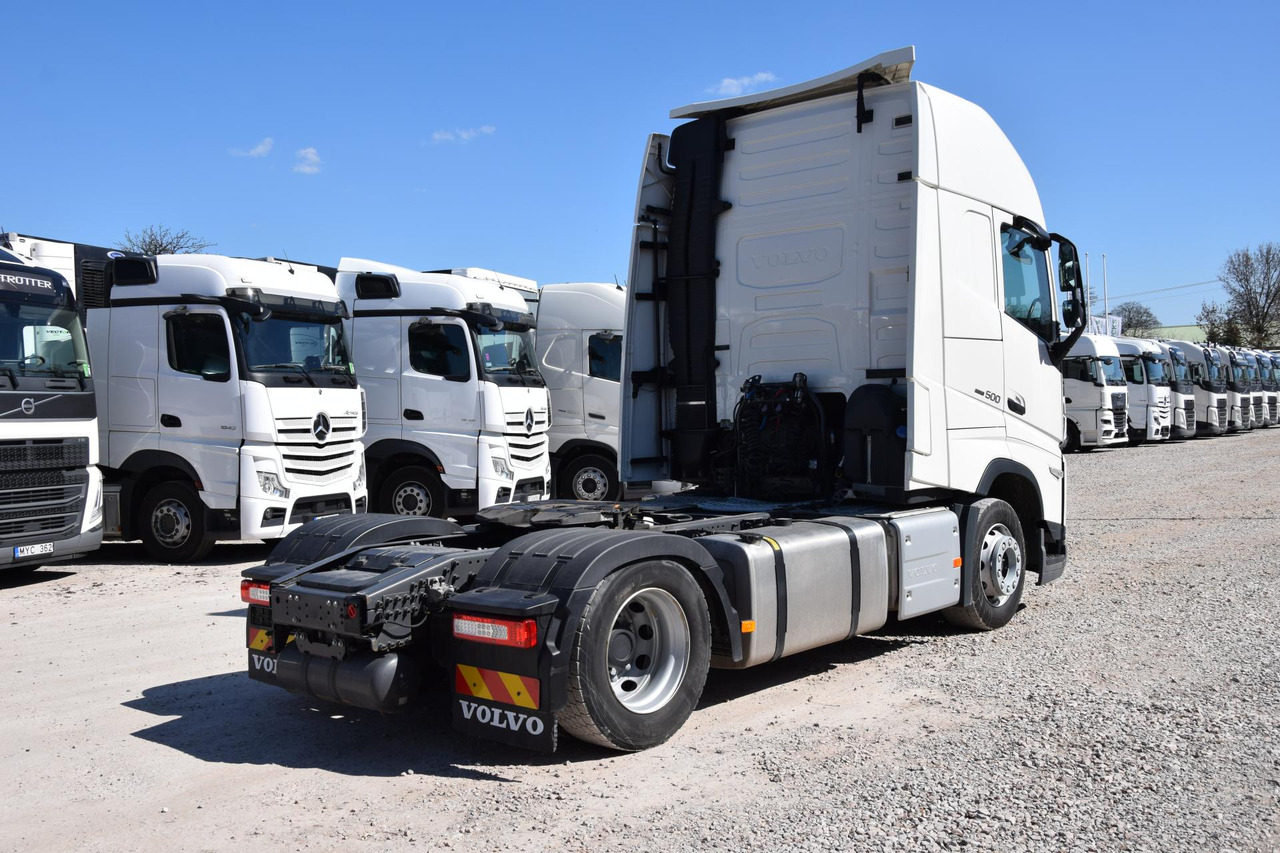 Volvo FH 500 Globetrotter XL Varios - Vetopöytäauto: kuva Volvo FH 500 Globetrotter XL Varios - Vetopöytäauto Volvo FH 500 Globetrotter XL Varios - Vetopöytäauto: kuva Volvo FH 500 Globetrotter XL Varios - Vetopöytäauto