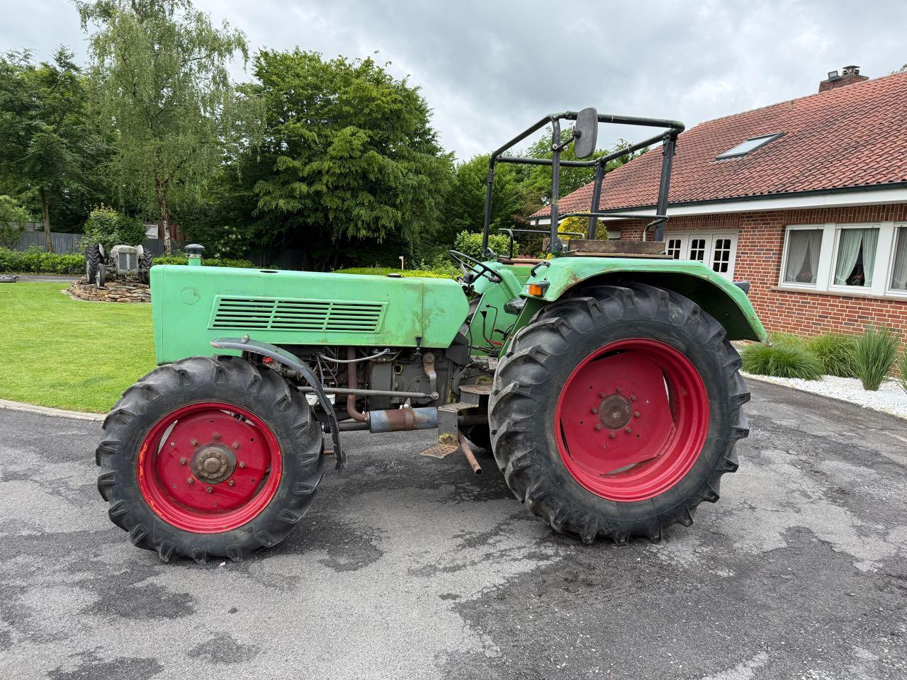 Fendt Farmer 106 (FWA 268S) - Traktori: kuva Fendt Farmer 106 (FWA 268S) - Traktori Fendt Farmer 106 (FWA 268S) - Traktori: kuva Fendt Farmer 106 (FWA 268S) - Traktori