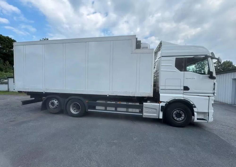 MAN TGX 26.470 – chłodnia / Automatyczna skrzynia / Euro 6c / Retarder /6x2 /Zawieszenie pneumatyczne - Refrigeraattori kuorma-auto: kuva MAN TGX 26.470 – chłodnia / Automatyczna skrzynia / Euro 6c / Retarder /6x2 /Zawieszenie pneumatyczne - Refrigeraattori kuorma-auto MAN TGX 26.470 – chłodnia / Automatyczna skrzynia / Euro 6c / Retarder /6x2 /Zawieszenie pneumatyczne - Refrigeraattori kuorma-auto: kuva MAN TGX 26.470 – chłodnia / Automatyczna skrzynia / Euro 6c / Retarder /6x2 /Zawieszenie pneumatyczne - Refrigeraattori kuorma-auto