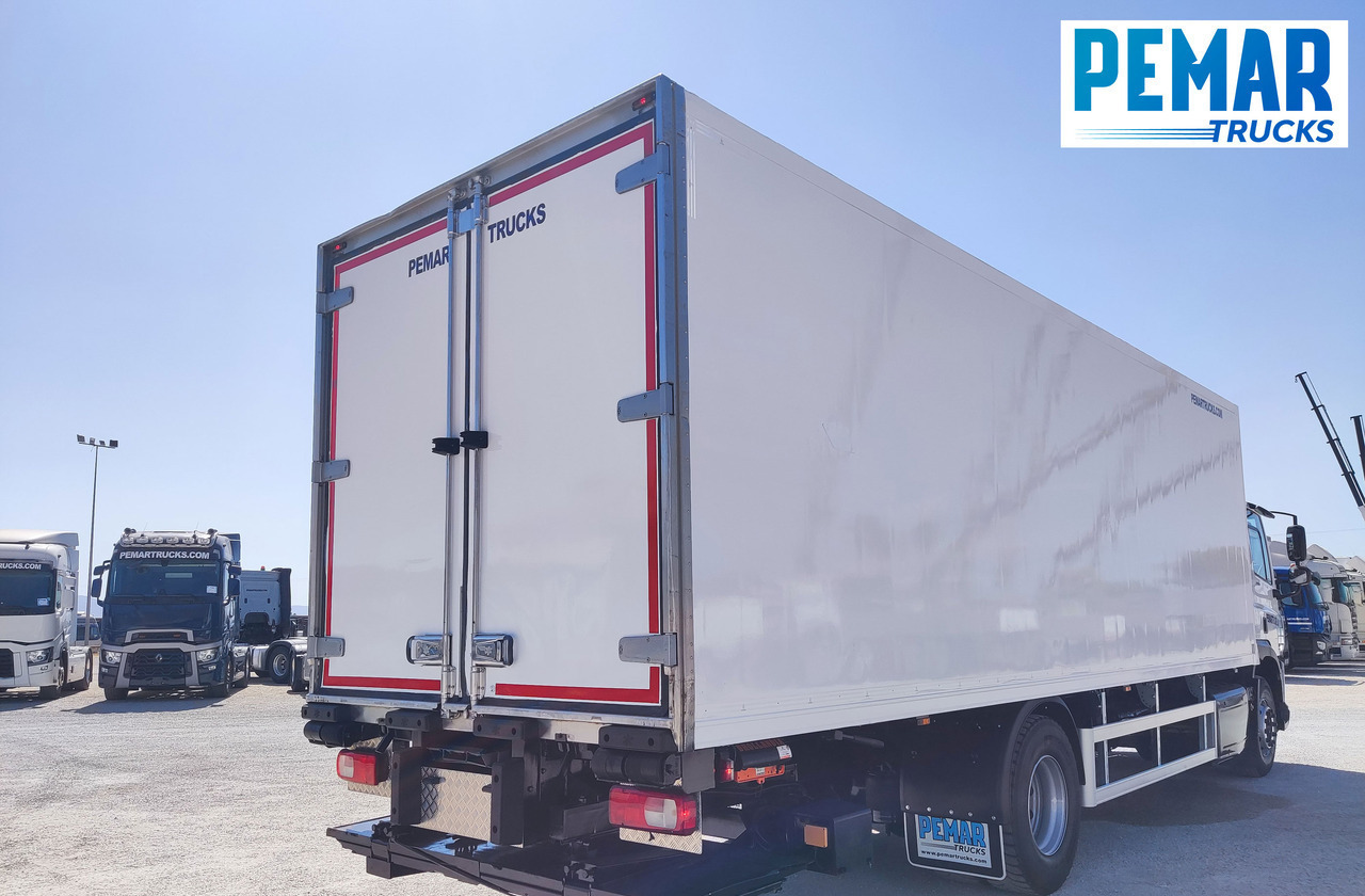 DAF CF 330 FRIGORIFICO 18T - Refrigeraattori kuorma-auto: kuva DAF CF 330 FRIGORIFICO 18T - Refrigeraattori kuorma-auto DAF CF 330 FRIGORIFICO 18T - Refrigeraattori kuorma-auto: kuva DAF CF 330 FRIGORIFICO 18T - Refrigeraattori kuorma-auto