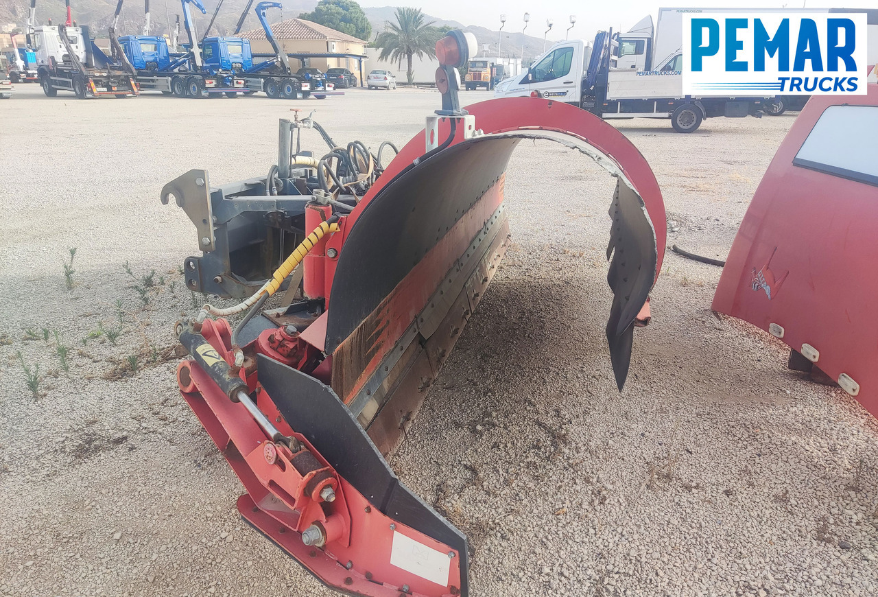 MAHLERS ROSSO 2000 37KP - Jäänpoistoauto: kuva MAHLERS ROSSO 2000 37KP - Jäänpoistoauto MAHLERS ROSSO 2000 37KP - Jäänpoistoauto: kuva MAHLERS ROSSO 2000 37KP - Jäänpoistoauto