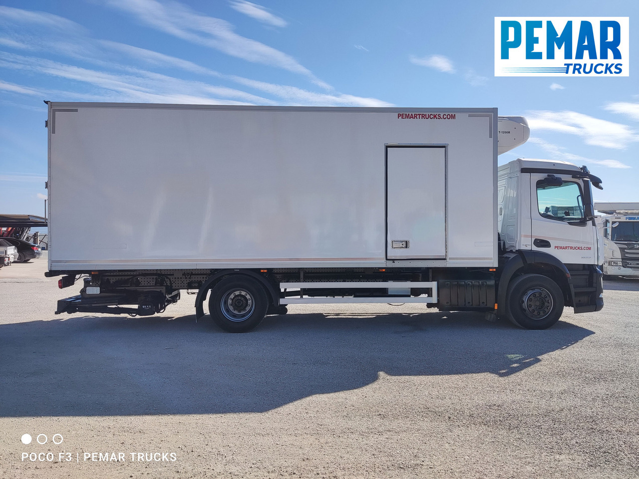MERCEDES-BENZ MERCEDES BENZ ANTOS 1833 FRIGORIFICO 18T - Refrigeraattori kuorma-auto: kuva MERCEDES-BENZ MERCEDES BENZ ANTOS 1833 FRIGORIFICO 18T - Refrigeraattori kuorma-auto MERCEDES-BENZ MERCEDES BENZ ANTOS 1833 FRIGORIFICO 18T - Refrigeraattori kuorma-auto: kuva MERCEDES-BENZ MERCEDES BENZ ANTOS 1833 FRIGORIFICO 18T - Refrigeraattori kuorma-auto