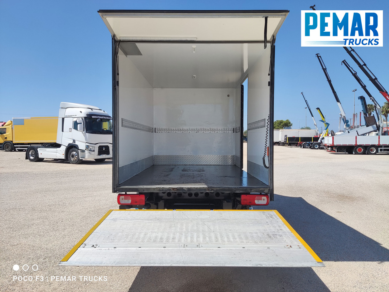 Jakeluauto VOLKSWAGEN CRAFTER 2.0 TDI CAJA CERRADA 140 CV EURO 6: kuva Jakeluauto VOLKSWAGEN CRAFTER 2.0 TDI CAJA CERRADA 140 CV EURO 6