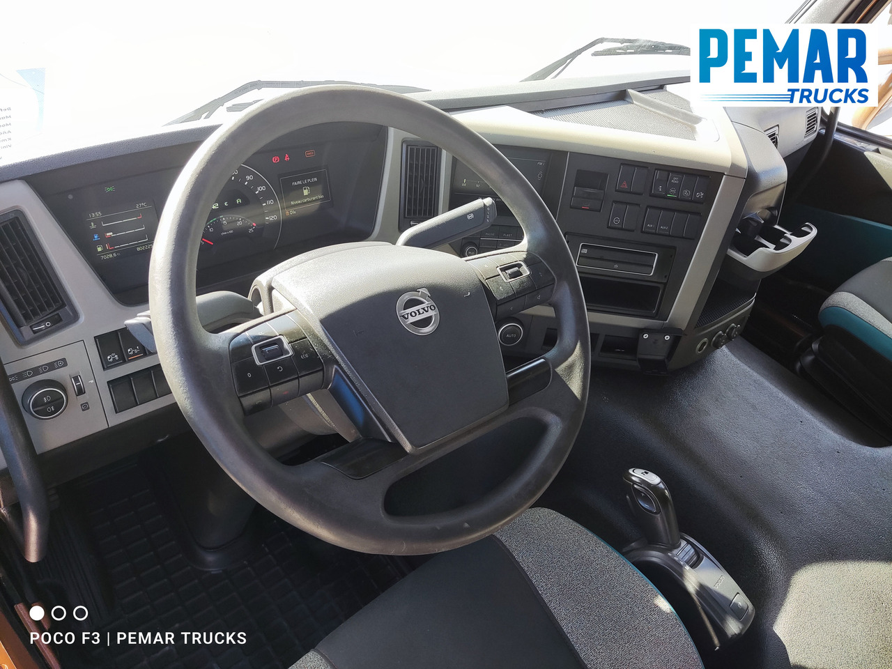 Pressukapelli kuorma-auto VOLVO FM 410 TAUTLINER: kuva Pressukapelli kuorma-auto VOLVO FM 410 TAUTLINER