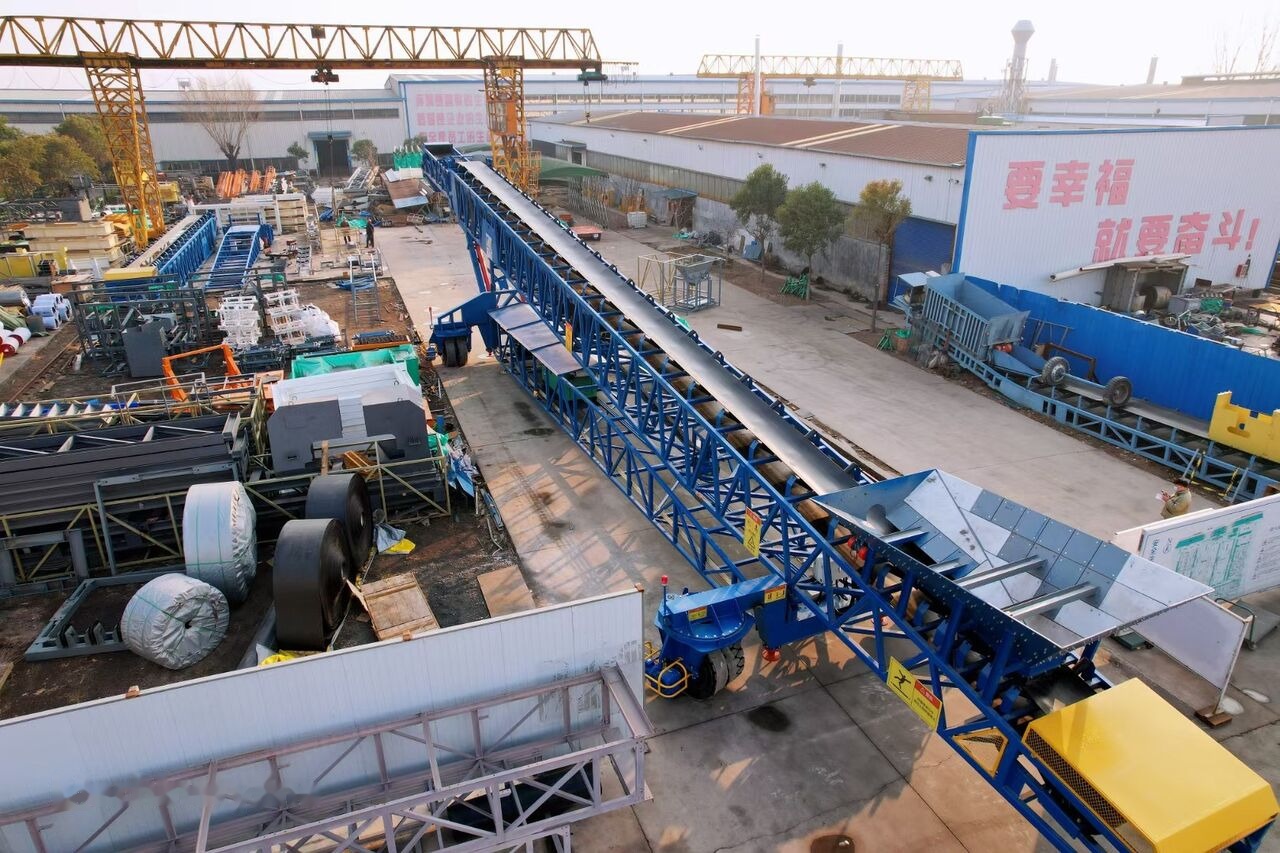 Kinglink Mobile Port Ship Loader | Telescopic Radial Stacker - Hihnakuljetin: kuva Kinglink Mobile Port Ship Loader | Telescopic Radial Stacker - Hihnakuljetin Kinglink Mobile Port Ship Loader | Telescopic Radial Stacker - Hihnakuljetin: kuva Kinglink Mobile Port Ship Loader | Telescopic Radial Stacker - Hihnakuljetin
