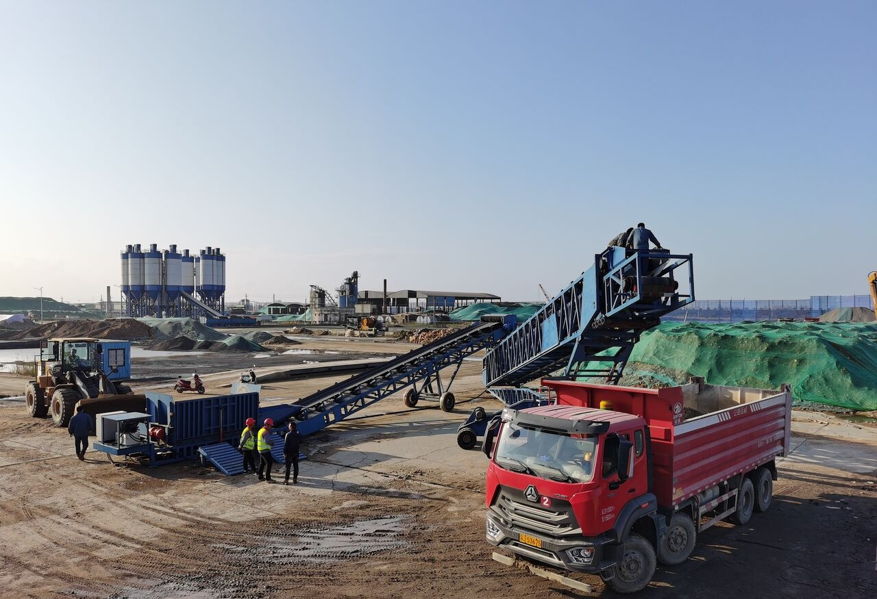 Kinglink New Belt Conveyor | Telescopic Radial Stacker - Hihnakuljetin: kuva Kinglink New Belt Conveyor | Telescopic Radial Stacker - Hihnakuljetin Kinglink New Belt Conveyor | Telescopic Radial Stacker - Hihnakuljetin: kuva Kinglink New Belt Conveyor | Telescopic Radial Stacker - Hihnakuljetin