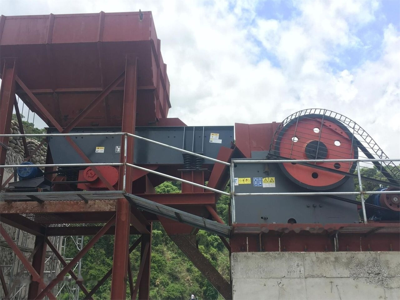 Kinglink PE600x900 New Jaw Crusher Made In China - Leukamurskain: kuva Kinglink PE600x900 New Jaw Crusher Made In China - Leukamurskain Kinglink PE600x900 New Jaw Crusher Made In China - Leukamurskain: kuva Kinglink PE600x900 New Jaw Crusher Made In China - Leukamurskain