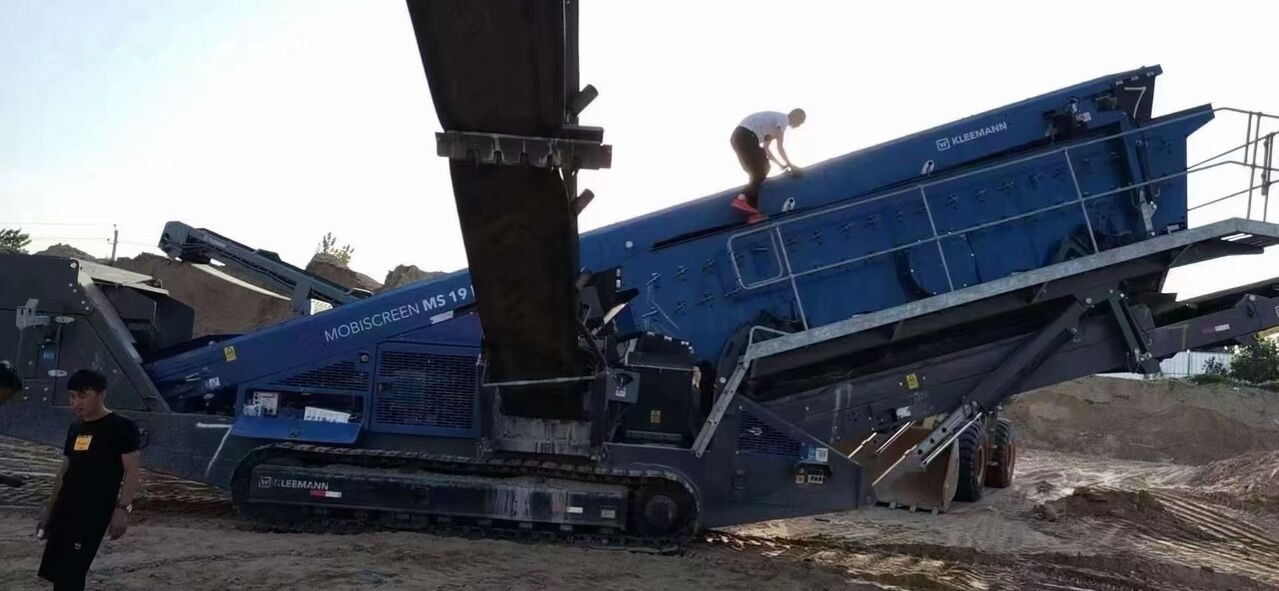 Kleemann MS19D Tracked Screen - Seula: kuva Kleemann MS19D Tracked Screen - Seula Kleemann MS19D Tracked Screen - Seula: kuva Kleemann MS19D Tracked Screen - Seula