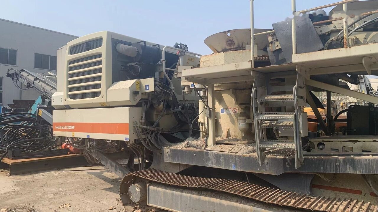 Metso LT200HP Mobile Cone Crusher - Mobiilimurskain: kuva Metso LT200HP Mobile Cone Crusher - Mobiilimurskain Metso LT200HP Mobile Cone Crusher - Mobiilimurskain: kuva Metso LT200HP Mobile Cone Crusher - Mobiilimurskain