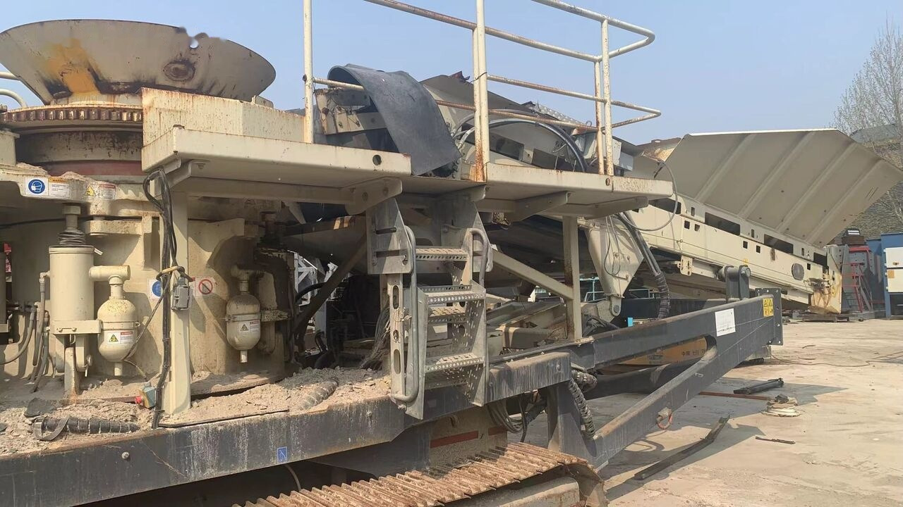 Metso LT200HP Mobile Cone Crusher - Mobiilimurskain: kuva Metso LT200HP Mobile Cone Crusher - Mobiilimurskain Metso LT200HP Mobile Cone Crusher - Mobiilimurskain: kuva Metso LT200HP Mobile Cone Crusher - Mobiilimurskain