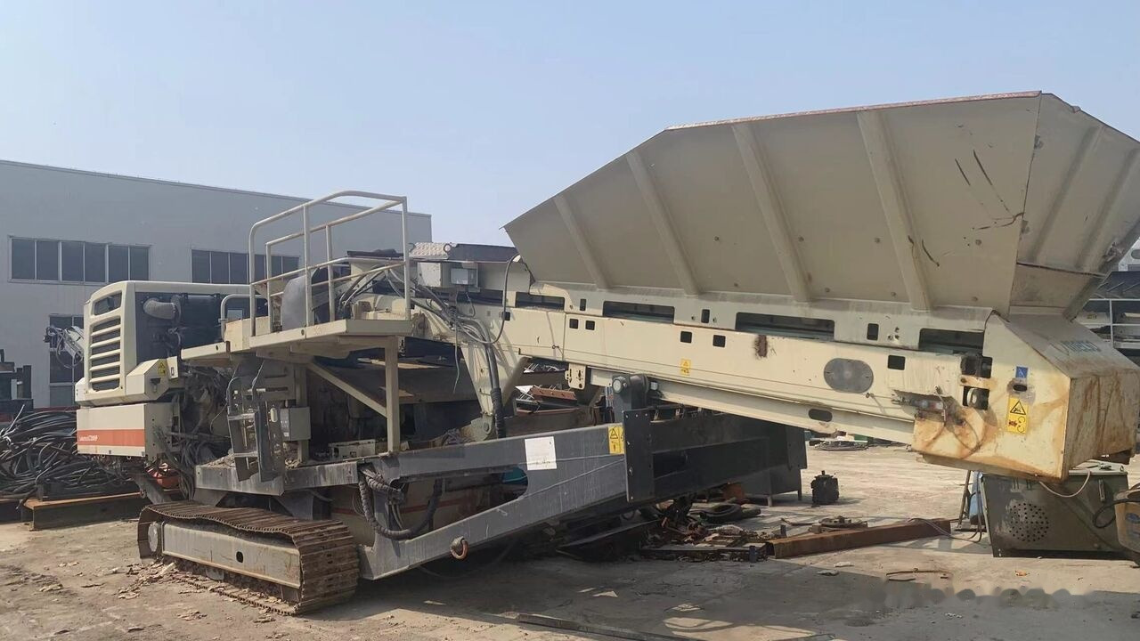 Metso LT200HP Mobile Cone Crusher - Mobiilimurskain: kuva Metso LT200HP Mobile Cone Crusher - Mobiilimurskain Metso LT200HP Mobile Cone Crusher - Mobiilimurskain: kuva Metso LT200HP Mobile Cone Crusher - Mobiilimurskain