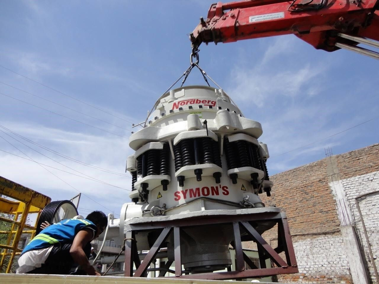 Symons NORDBERG/SYMONS 3 FT STD Cone Crusher - Kartiomurskain: kuva Symons NORDBERG/SYMONS 3 FT STD Cone Crusher - Kartiomurskain Symons NORDBERG/SYMONS 3 FT STD Cone Crusher - Kartiomurskain: kuva Symons NORDBERG/SYMONS 3 FT STD Cone Crusher - Kartiomurskain