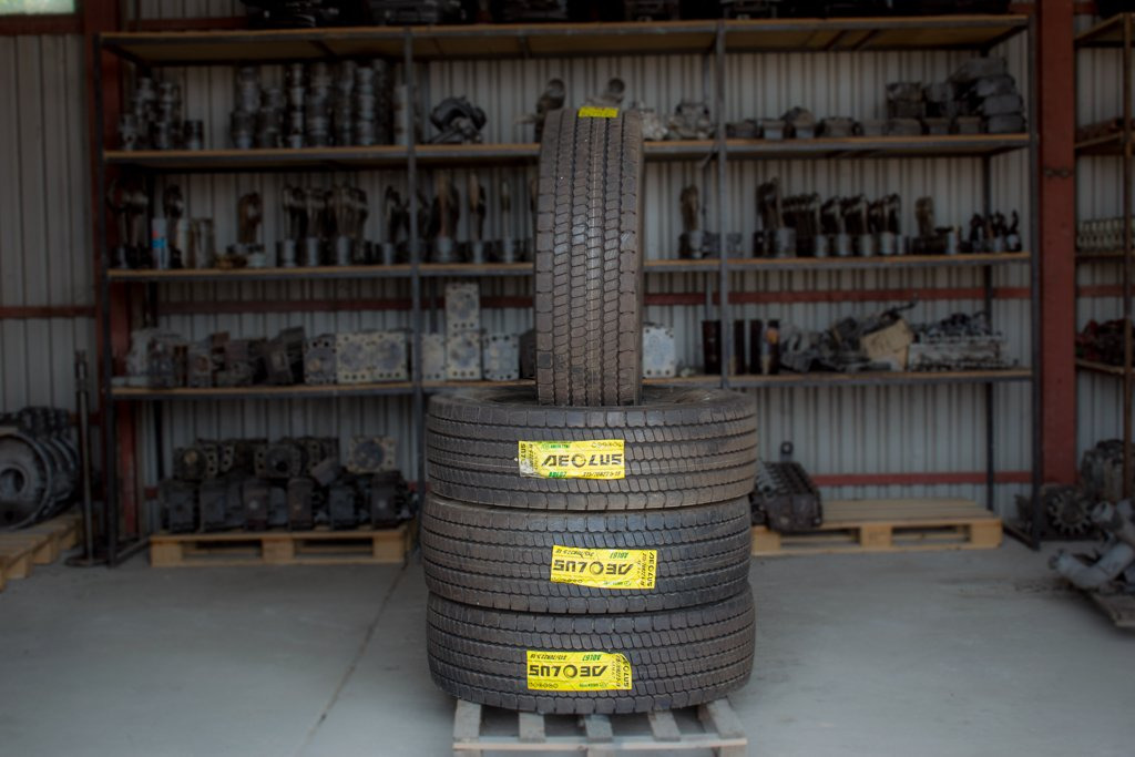 AEOLUS 315/70 R22.5 FOR DIFFERENTIAL - Rengas - Kuorma-auto: kuva AEOLUS 315/70 R22.5 FOR DIFFERENTIAL - Rengas - Kuorma-auto AEOLUS 315/70 R22.5 FOR DIFFERENTIAL - Rengas - Kuorma-auto: kuva AEOLUS 315/70 R22.5 FOR DIFFERENTIAL - Rengas - Kuorma-auto