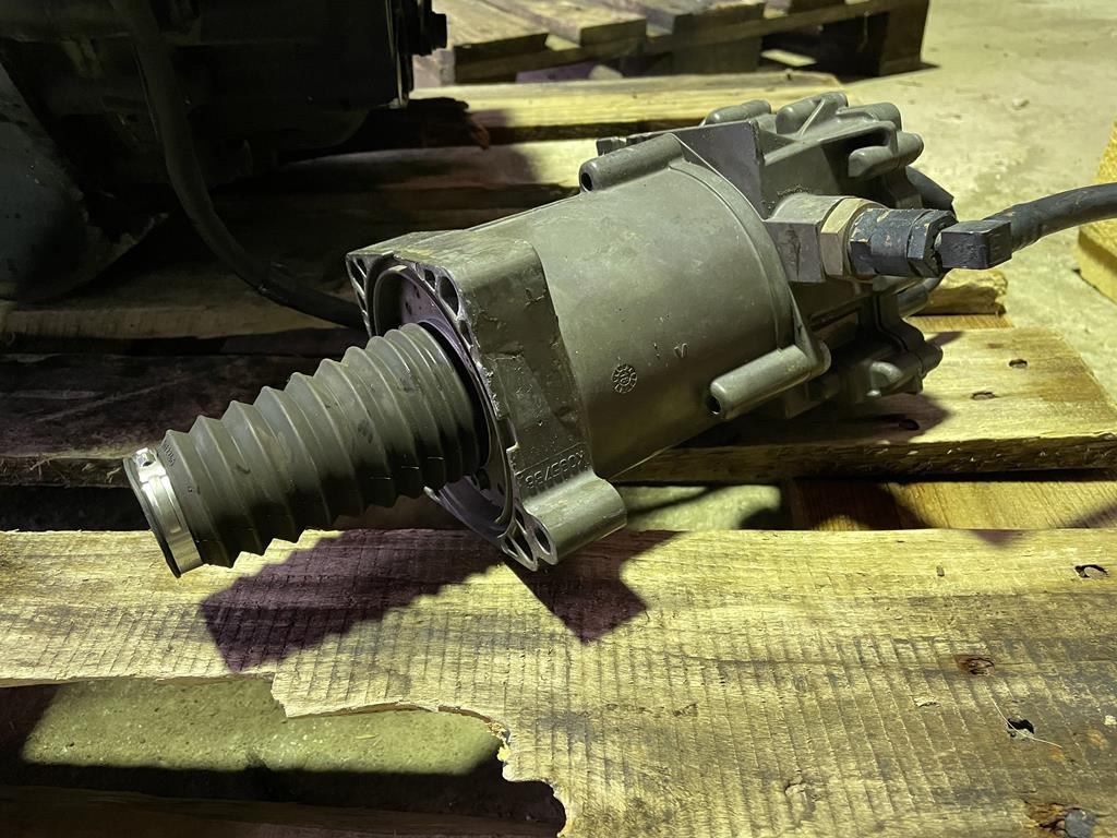 KNORR-BREMSE ASTRONIC AIR CLUTCH - 81.30716 - 6115 - Kytkin ja osat - Kuorma-auto: kuva KNORR-BREMSE ASTRONIC AIR CLUTCH - 81.30716 - 6115 - Kytkin ja osat - Kuorma-auto KNORR-BREMSE ASTRONIC AIR CLUTCH - 81.30716 - 6115 - Kytkin ja osat - Kuorma-auto: kuva KNORR-BREMSE ASTRONIC AIR CLUTCH - 81.30716 - 6115 - Kytkin ja osat - Kuorma-auto