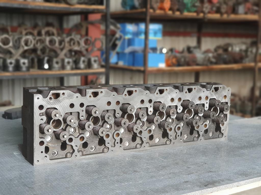 MAN TGM COMMONRAIL 6 CYLINDERS - Sylinteripää - Kuorma-auto: kuva MAN TGM COMMONRAIL 6 CYLINDERS - Sylinteripää - Kuorma-auto MAN TGM COMMONRAIL 6 CYLINDERS - Sylinteripää - Kuorma-auto: kuva MAN TGM COMMONRAIL 6 CYLINDERS - Sylinteripää - Kuorma-auto