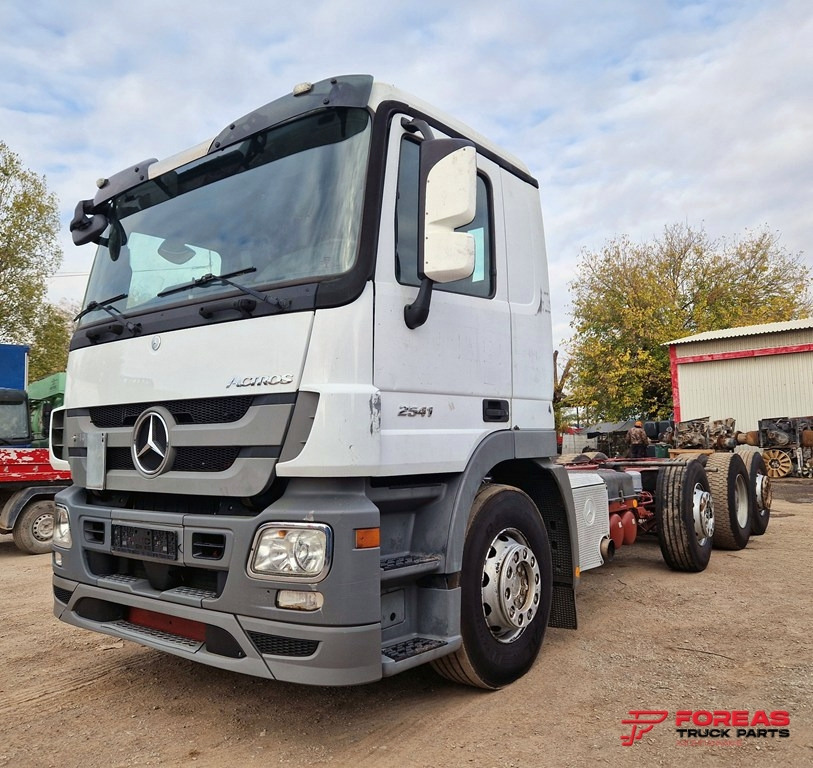 MERCEDES-BENZ ACTROS 3241 8x2 EURO 5 INTARDER - Kuorma-auto alusta: kuva MERCEDES-BENZ ACTROS 3241 8x2 EURO 5 INTARDER - Kuorma-auto alusta MERCEDES-BENZ ACTROS 3241 8x2 EURO 5 INTARDER - Kuorma-auto alusta: kuva MERCEDES-BENZ ACTROS 3241 8x2 EURO 5 INTARDER - Kuorma-auto alusta