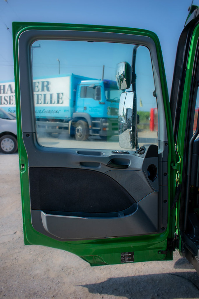 MERCEDES-BENZ ACTROS MP ΙΙ - DRIVER - Ovi ja osat - Kuorma-auto: kuva MERCEDES-BENZ ACTROS MP ΙΙ - DRIVER - Ovi ja osat - Kuorma-auto MERCEDES-BENZ ACTROS MP ΙΙ - DRIVER - Ovi ja osat - Kuorma-auto: kuva MERCEDES-BENZ ACTROS MP ΙΙ - DRIVER - Ovi ja osat - Kuorma-auto