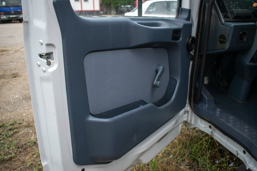 MERCEDES-BENZ ACTROS MP I DOOR TRIM - DRIVER - Ovi ja osat - Kuorma-auto: kuva MERCEDES-BENZ ACTROS MP I DOOR TRIM - DRIVER - Ovi ja osat - Kuorma-auto MERCEDES-BENZ ACTROS MP I DOOR TRIM - DRIVER - Ovi ja osat - Kuorma-auto: kuva MERCEDES-BENZ ACTROS MP I DOOR TRIM - DRIVER - Ovi ja osat - Kuorma-auto