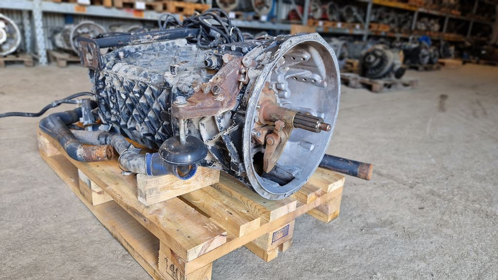 ZF ECOSPLIT 16S 221 WITH INTARDER FOR MAN - Vaihdelaatikko - Kuorma-auto: kuva ZF ECOSPLIT 16S 221 WITH INTARDER FOR MAN - Vaihdelaatikko - Kuorma-auto ZF ECOSPLIT 16S 221 WITH INTARDER FOR MAN - Vaihdelaatikko - Kuorma-auto: kuva ZF ECOSPLIT 16S 221 WITH INTARDER FOR MAN - Vaihdelaatikko - Kuorma-auto