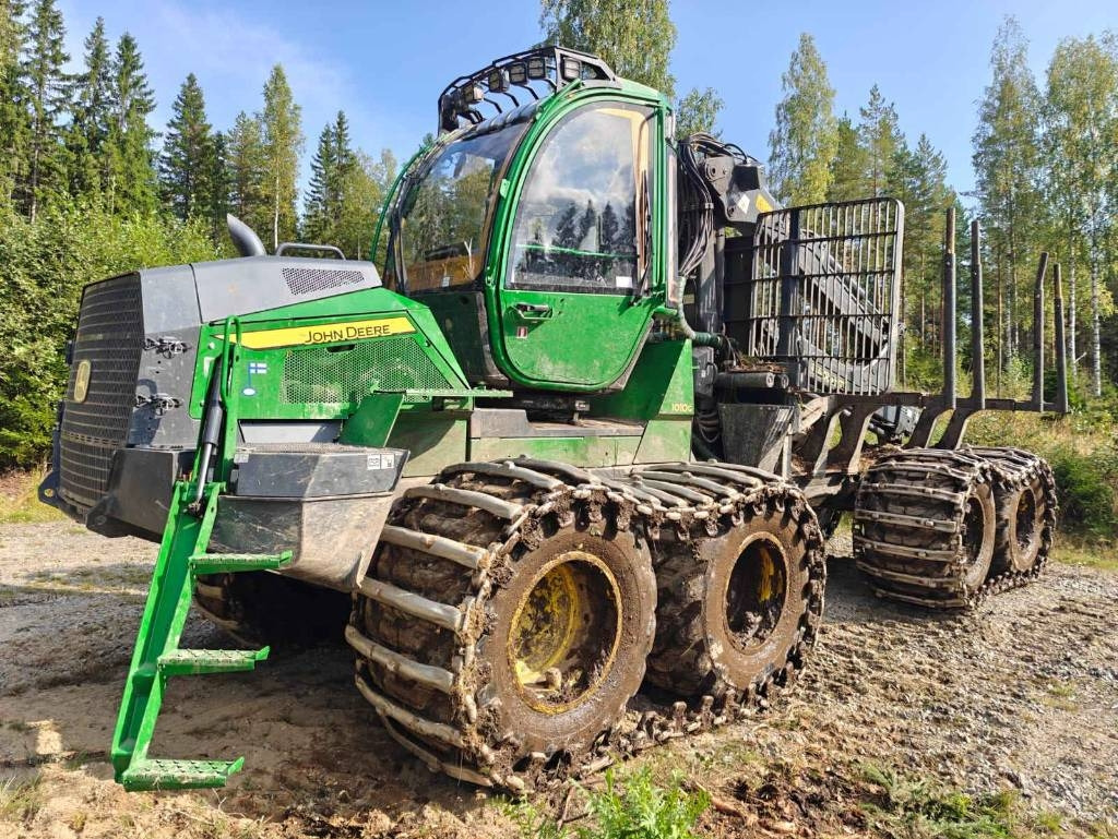 John Deere 1010 G - Kuormatraktori: kuva John Deere 1010 G - Kuormatraktori John Deere 1010 G - Kuormatraktori: kuva John Deere 1010 G - Kuormatraktori
