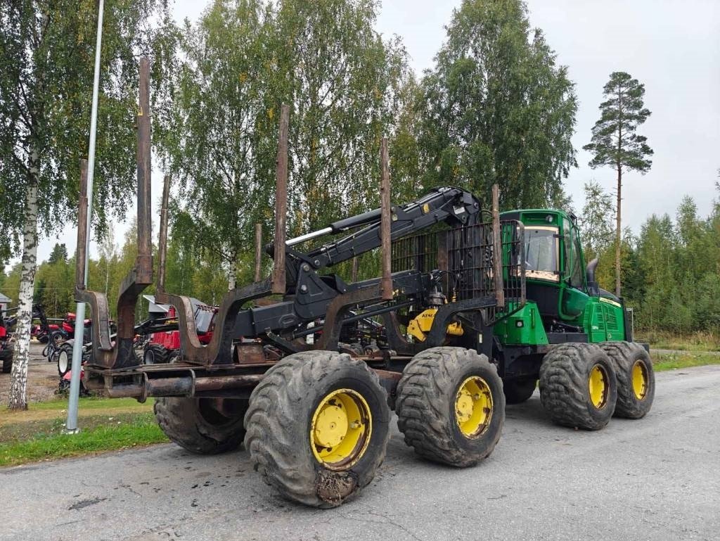 John Deere 1210 E - Harvesteri: kuva John Deere 1210 E - Harvesteri John Deere 1210 E - Harvesteri: kuva John Deere 1210 E - Harvesteri