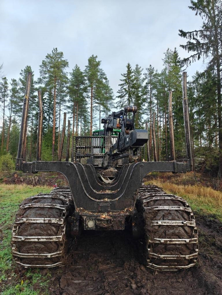 John Deere 1210 G - Kuormatraktori: kuva John Deere 1210 G - Kuormatraktori John Deere 1210 G - Kuormatraktori: kuva John Deere 1210 G - Kuormatraktori