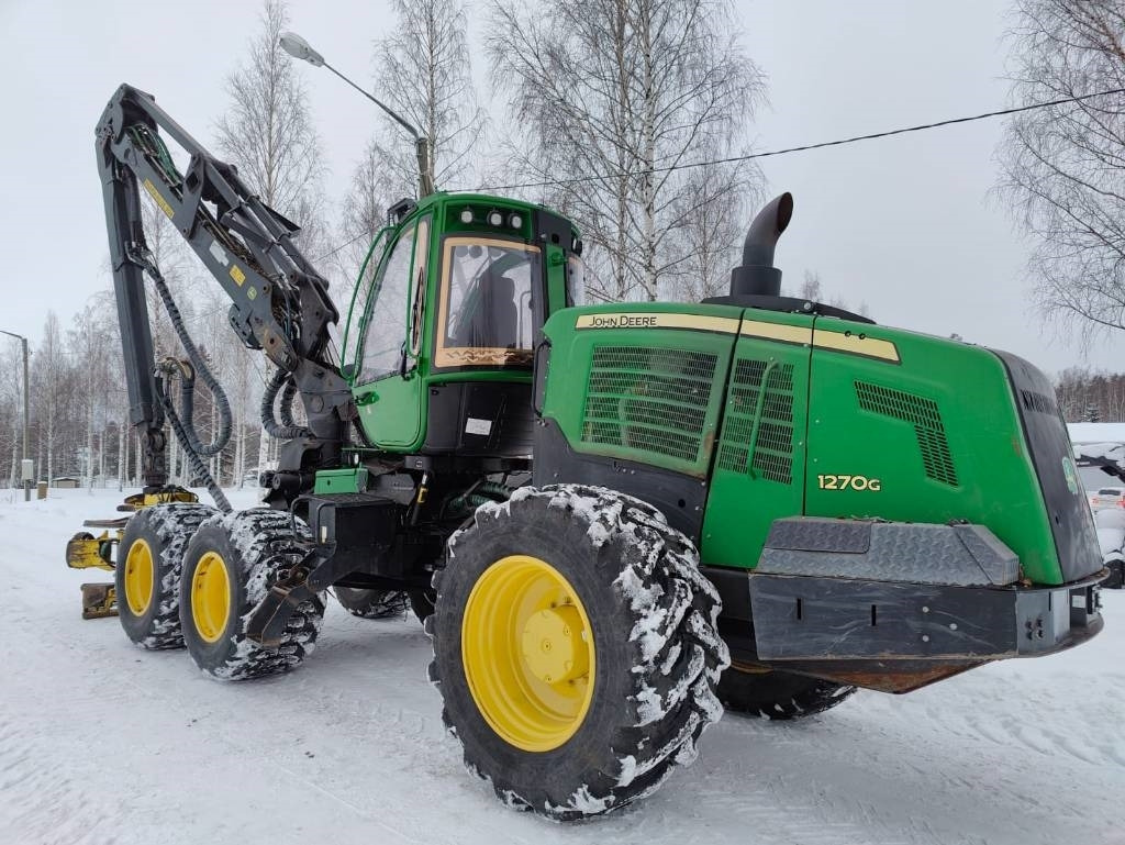 John Deere 1270 G - Harvesteri: kuva John Deere 1270 G - Harvesteri John Deere 1270 G - Harvesteri: kuva John Deere 1270 G - Harvesteri