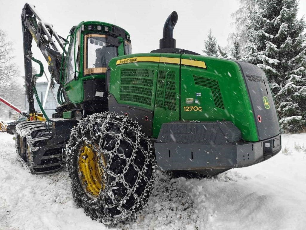John Deere 1270 G - Harvesteri: kuva John Deere 1270 G - Harvesteri John Deere 1270 G - Harvesteri: kuva John Deere 1270 G - Harvesteri