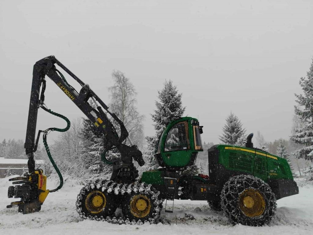 John Deere 1270 G - Harvesteri: kuva John Deere 1270 G - Harvesteri John Deere 1270 G - Harvesteri: kuva John Deere 1270 G - Harvesteri