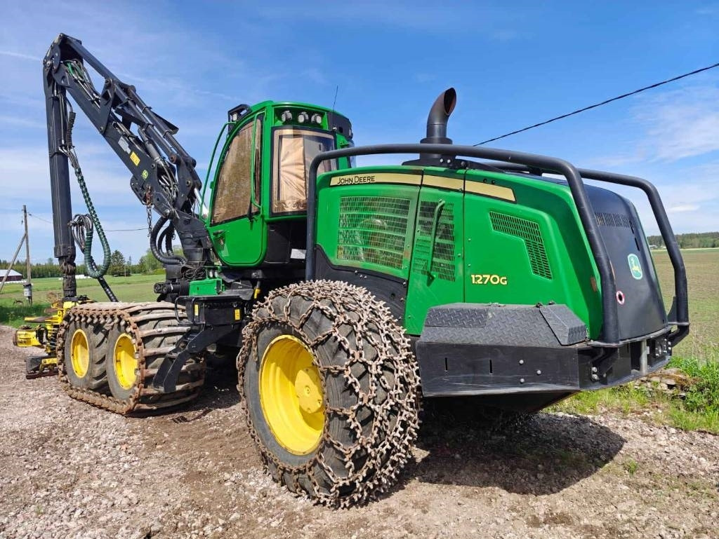 John Deere 1270 G - Harvesteri: kuva John Deere 1270 G - Harvesteri John Deere 1270 G - Harvesteri: kuva John Deere 1270 G - Harvesteri