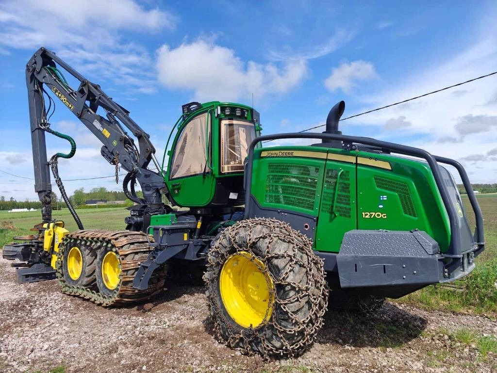 John Deere 1270 G - Harvesteri: kuva John Deere 1270 G - Harvesteri John Deere 1270 G - Harvesteri: kuva John Deere 1270 G - Harvesteri