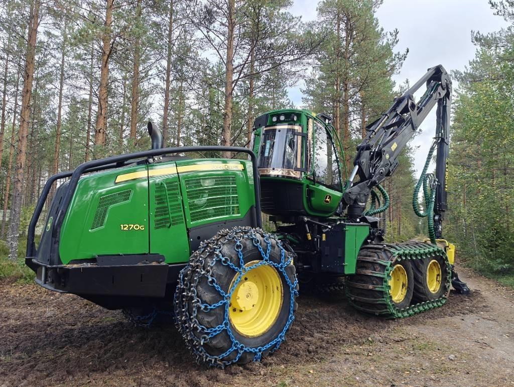 John Deere 1270 G - Harvesteri: kuva John Deere 1270 G - Harvesteri John Deere 1270 G - Harvesteri: kuva John Deere 1270 G - Harvesteri