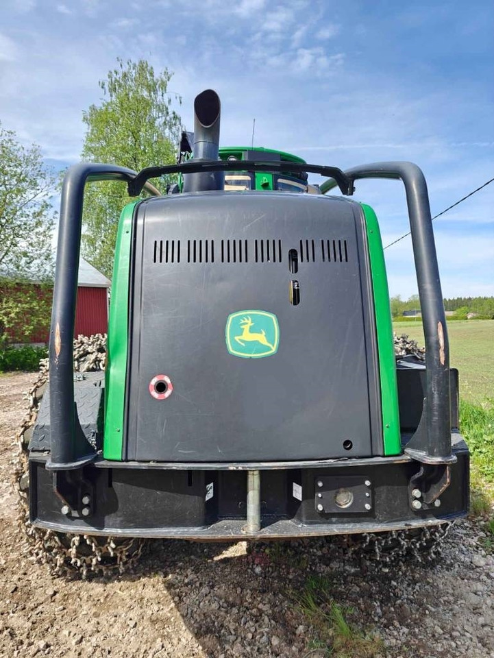 John Deere 1270 G - Harvesteri: kuva John Deere 1270 G - Harvesteri John Deere 1270 G - Harvesteri: kuva John Deere 1270 G - Harvesteri