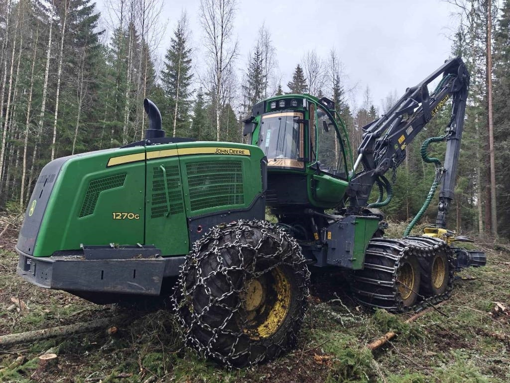 John Deere 1270 G - Harvesteri: kuva John Deere 1270 G - Harvesteri John Deere 1270 G - Harvesteri: kuva John Deere 1270 G - Harvesteri