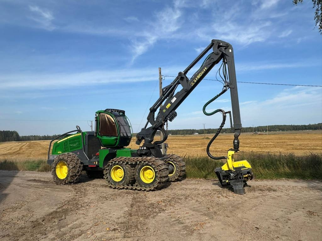 John Deere 1270 G - Harvesteri: kuva John Deere 1270 G - Harvesteri John Deere 1270 G - Harvesteri: kuva John Deere 1270 G - Harvesteri