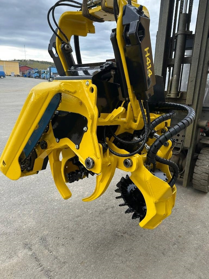 John Deere H 414 - Harvesteripää: kuva John Deere H 414 - Harvesteripää John Deere H 414 - Harvesteripää: kuva John Deere H 414 - Harvesteripää