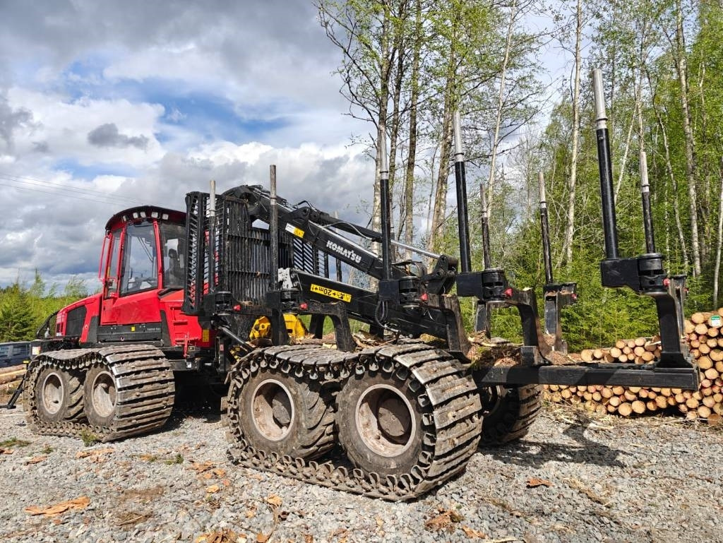 Komatsu 855 - Kuormatraktori: kuva Komatsu 855 - Kuormatraktori Komatsu 855 - Kuormatraktori: kuva Komatsu 855 - Kuormatraktori
