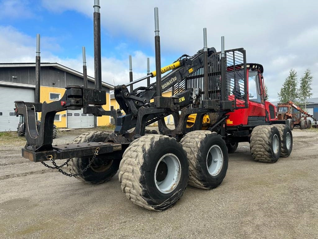 Komatsu 875 - Kuormatraktori: kuva Komatsu 875 - Kuormatraktori Komatsu 875 - Kuormatraktori: kuva Komatsu 875 - Kuormatraktori