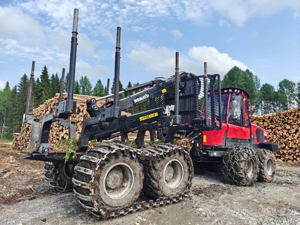 Komatsu 875 - Kuormatraktori: kuva Komatsu 875 - Kuormatraktori Komatsu 875 - Kuormatraktori: kuva Komatsu 875 - Kuormatraktori